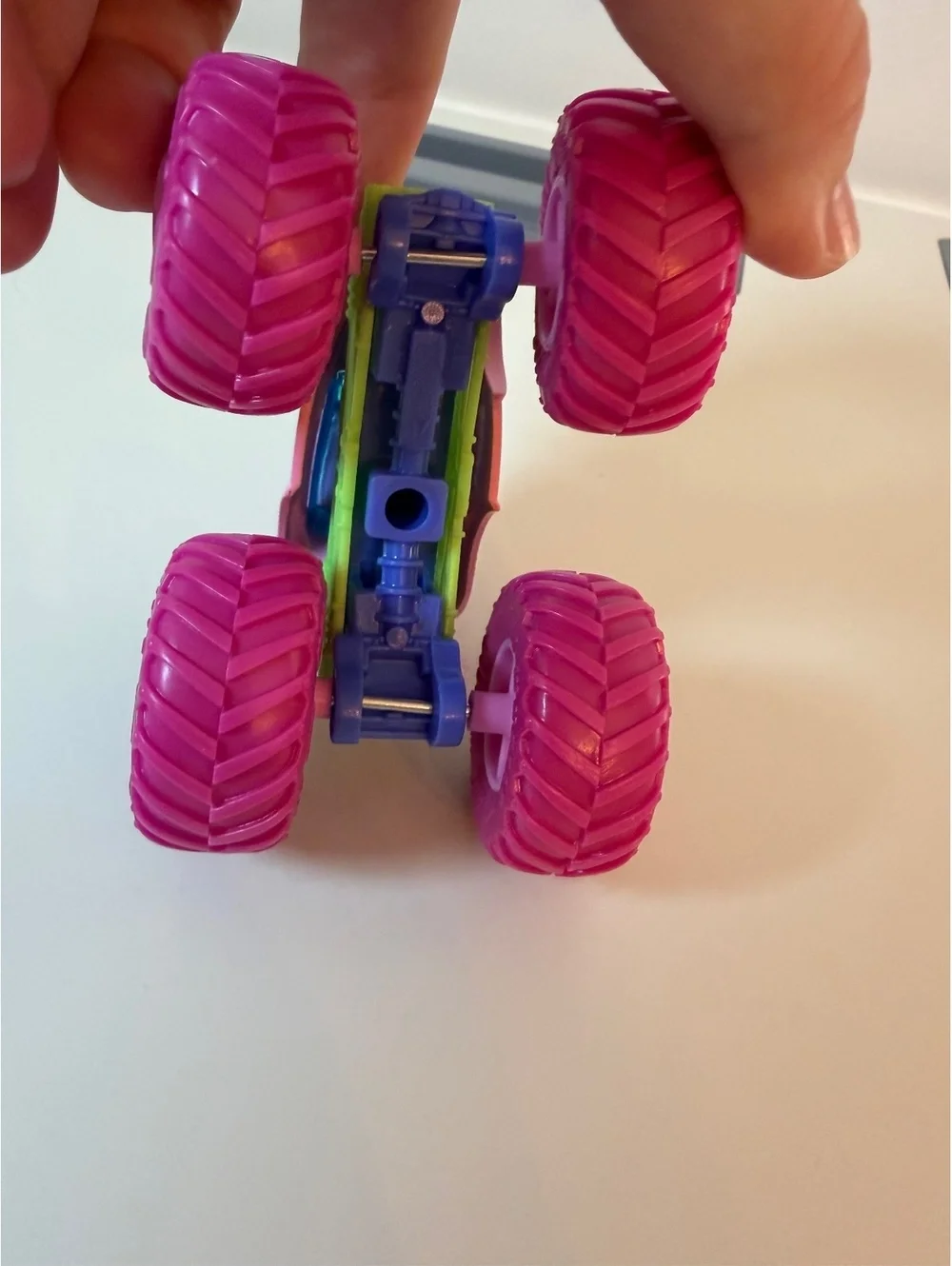Hot Wheels Monster Truck Pink poppy Hairy Toy Car
